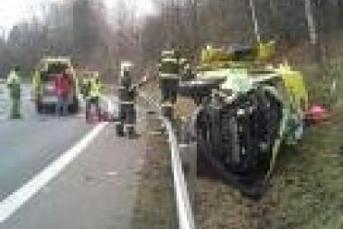 Velmi vážná dopravní nehoda posádky RZP z České Lípy v Ohrazenicích