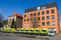 ZZS Olomouckého kraje převzala do užívání 9 ks nových sanitních vozidel