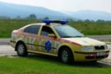 Na Jablonecku havaroval vůz RV ZZS Libereckého kraje Škoda Octavia